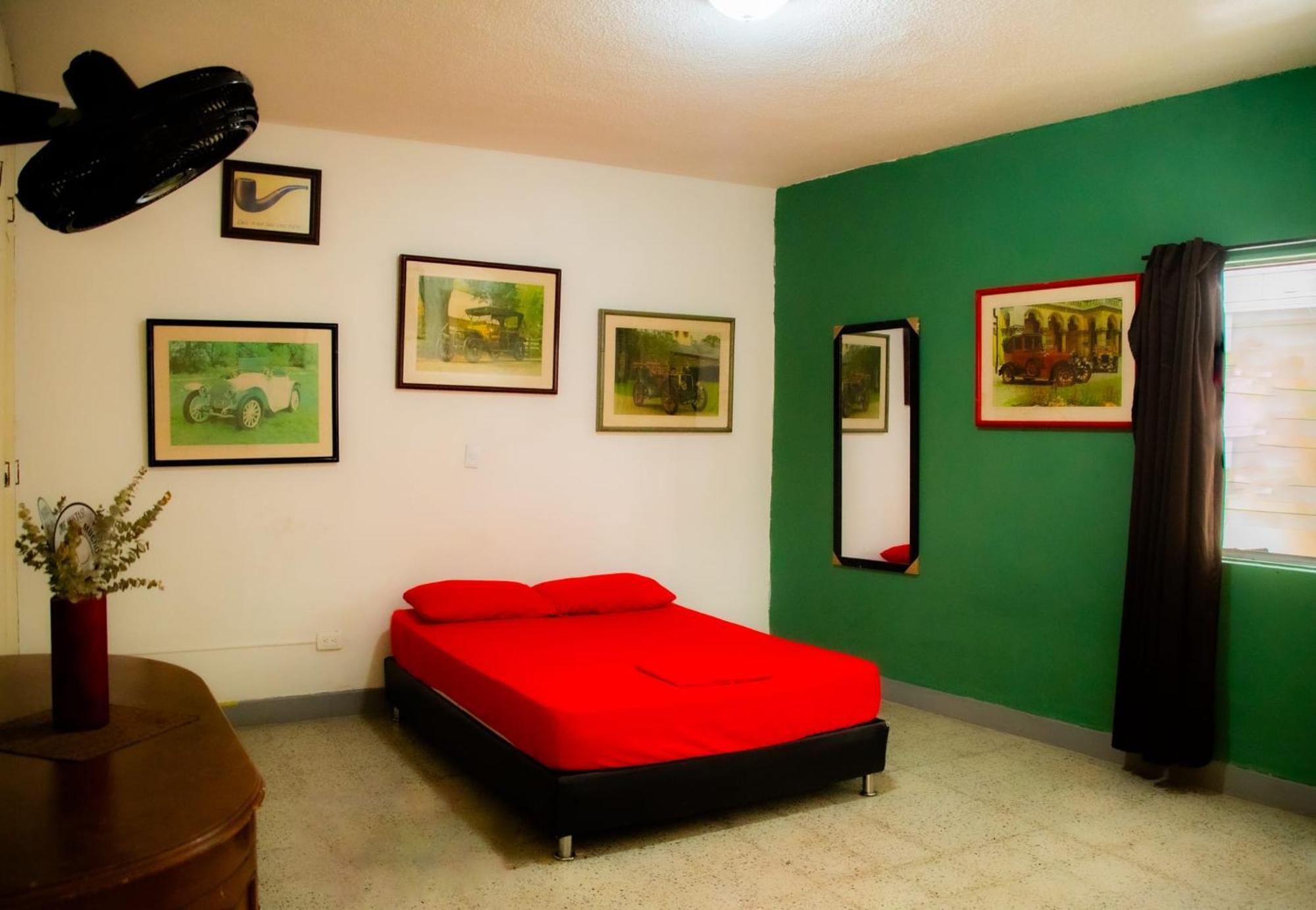מדיין Casa Almarita - Hostal, Bar Y Restaurante מראה חיצוני תמונה